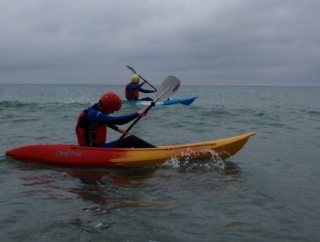  Remar em um dia cinzento 